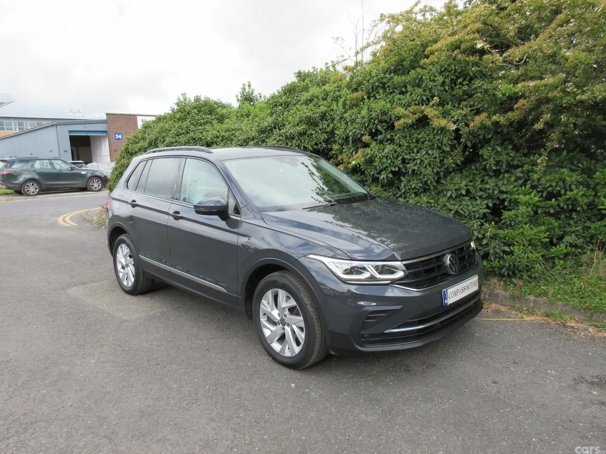 Volkswagen Tiguan SUV, Petrol Hybrid, 2022, Grey