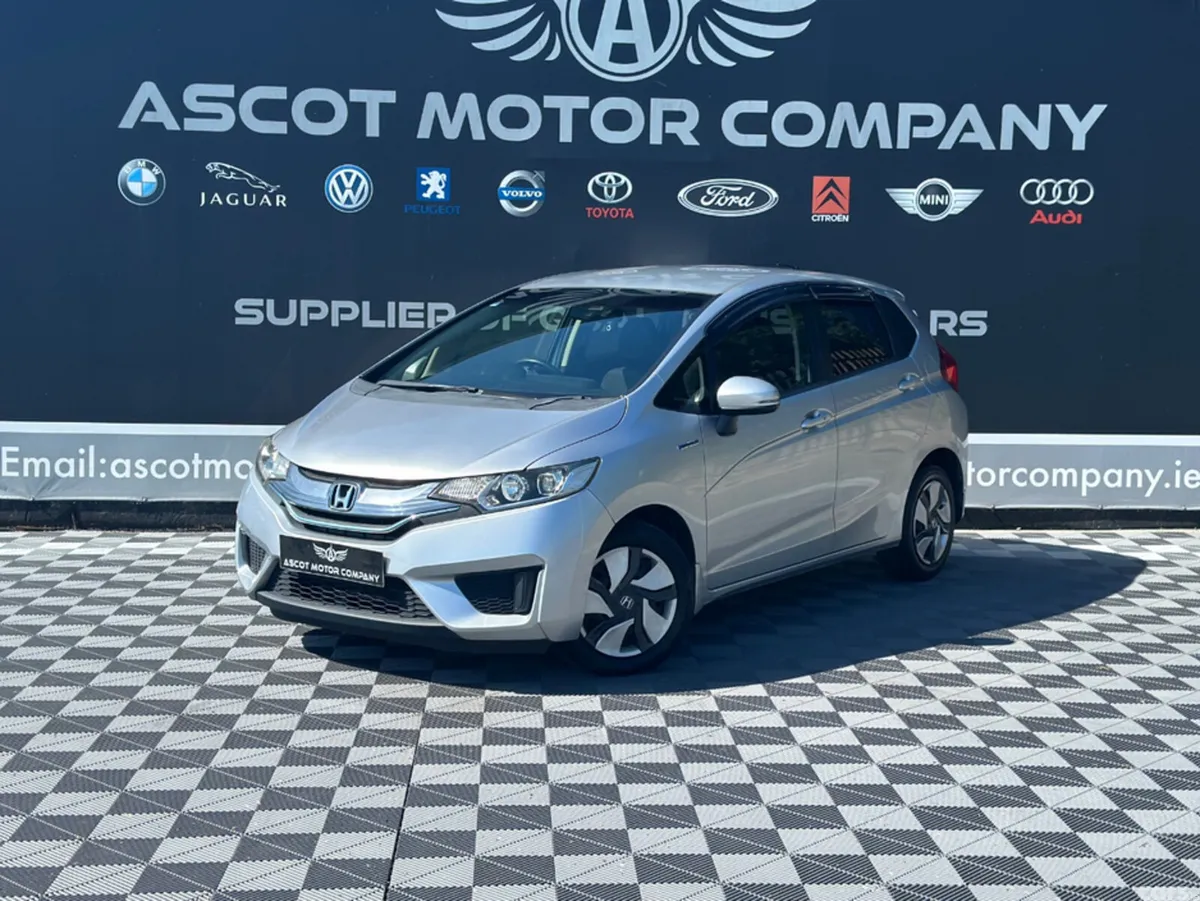 Honda Fit Hatchback, Petrol Hybrid, 2015, Silver
