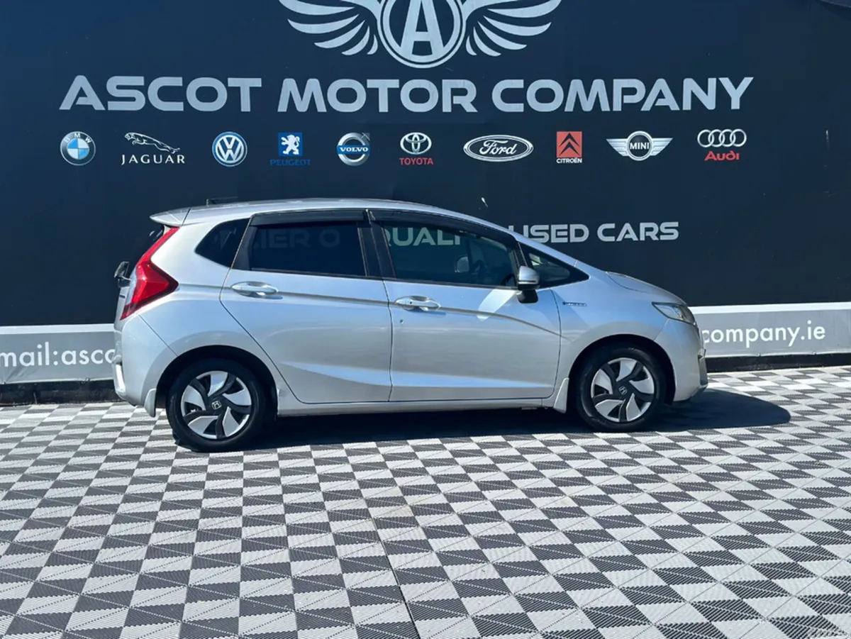 Honda Fit Hatchback, Petrol Hybrid, 2015, Silver