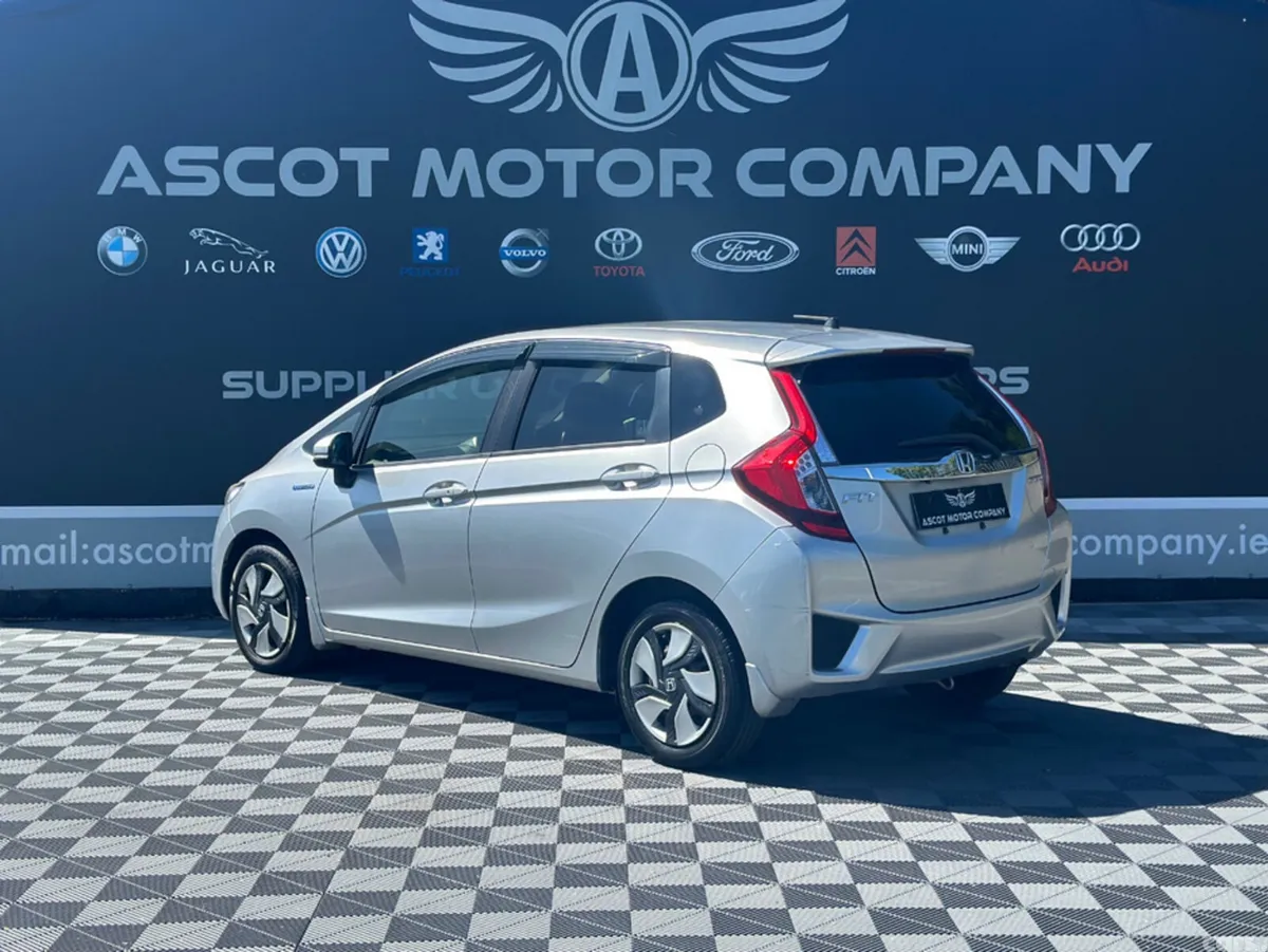 Honda Fit Hatchback, Petrol Hybrid, 2015, Silver