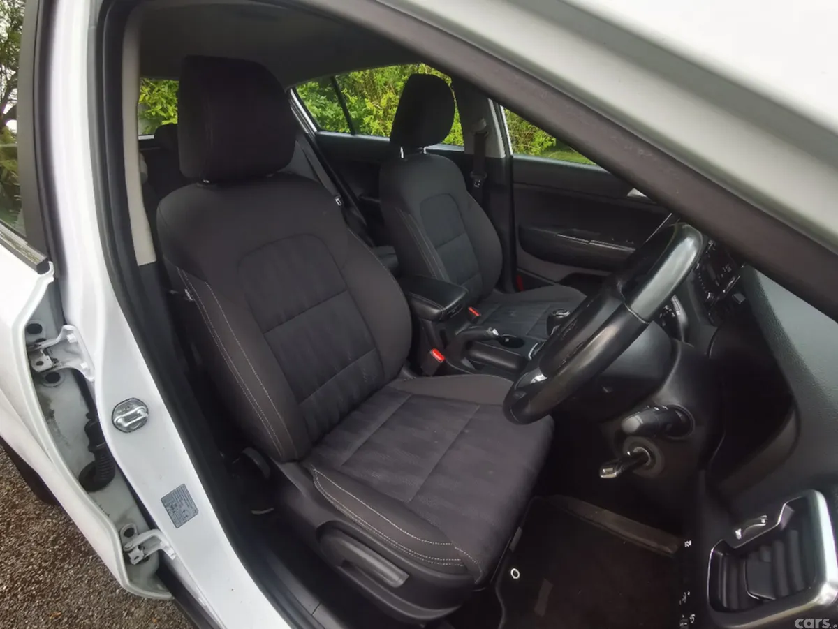 Kia Sportage Estate, Diesel, 2017, White