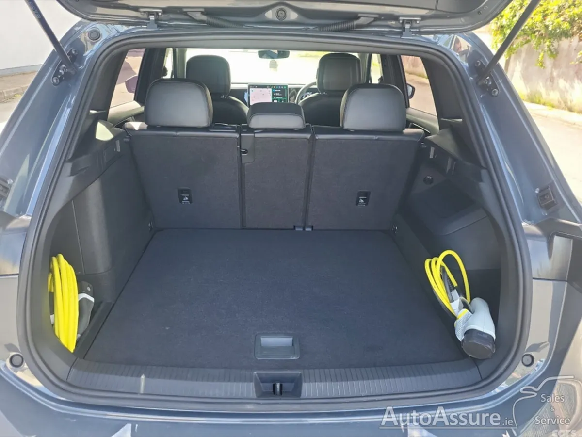 Volkswagen Tiguan Estate, Petrol Hybrid, 2025, Grey