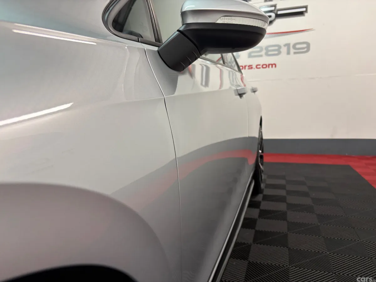 Volkswagen Golf Hatchback, Diesel, 2022, Silver