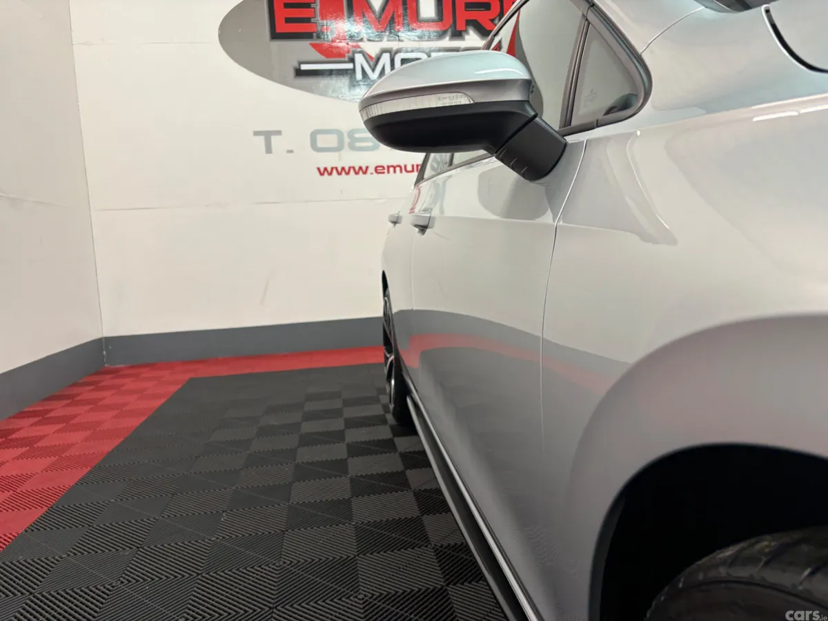 Volkswagen Golf Hatchback, Diesel, 2022, Silver
