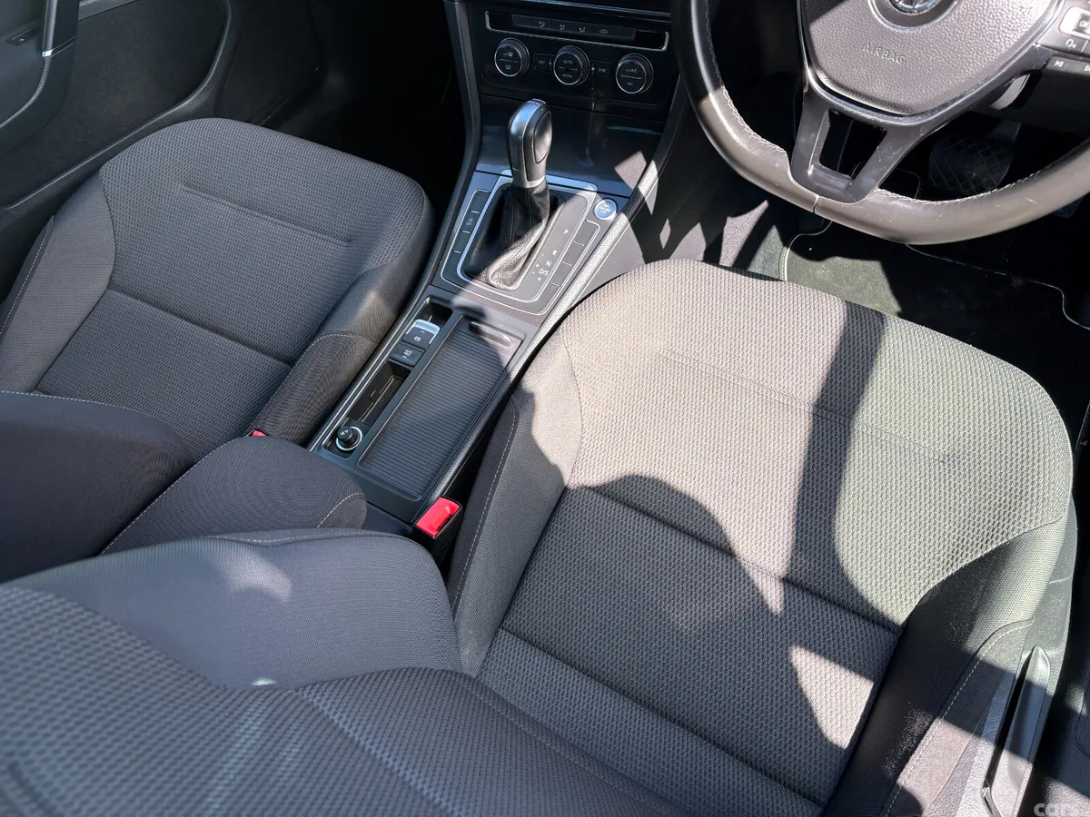Volkswagen Golf Hatchback, Petrol, 2017, Gold