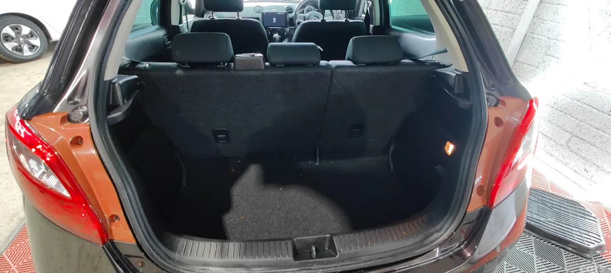 Mazda Demio MPV, Petrol, 2013, Purple