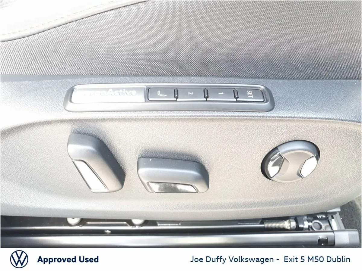 Volkswagen ID.7 Hatchback, Electric, 2026, Blue