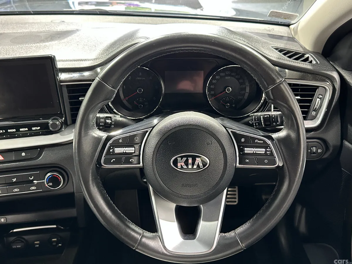Kia XCeed Hatchback, Diesel, 2021, Blue