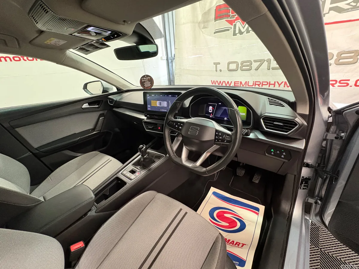 SEAT Leon Hatchback, Diesel, 2022, Silver