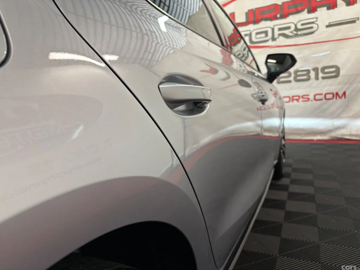 SEAT Leon Hatchback, Diesel, 2022, Silver
