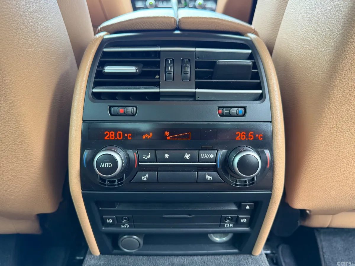 BMW 7-Series Saloon, Petrol, 2010, Silver