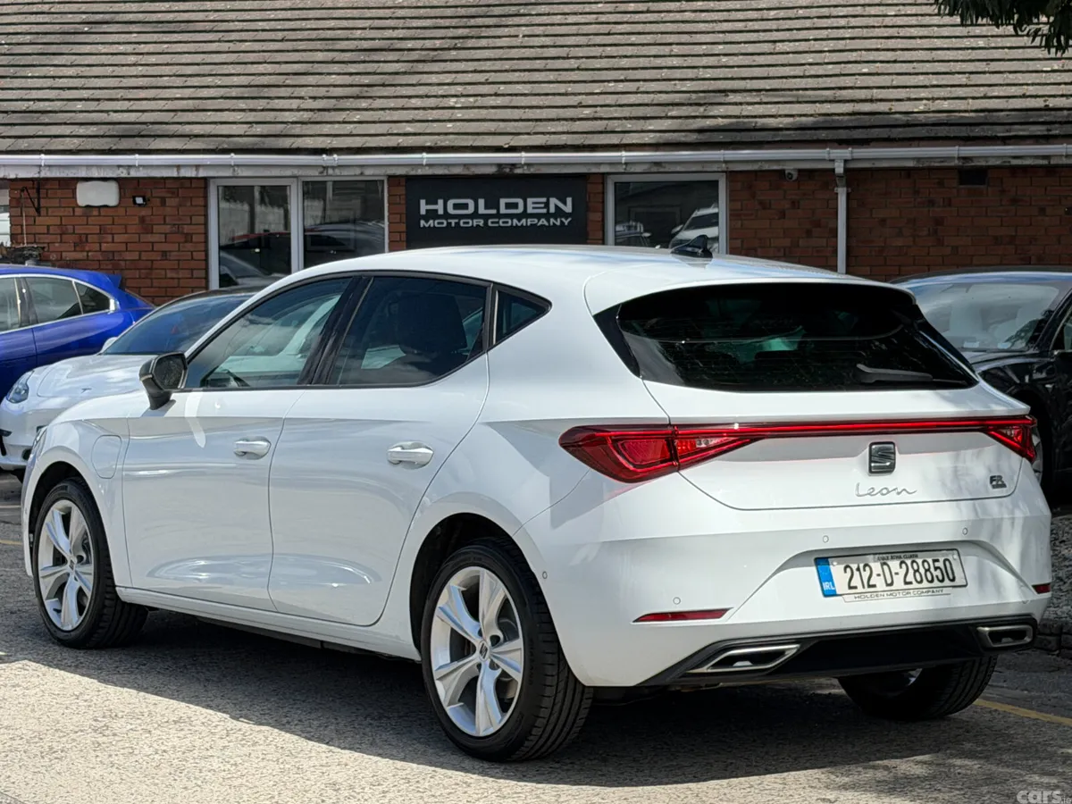 SEAT Leon Hatchback, Petrol Plug-in Hybrid, 2021, White