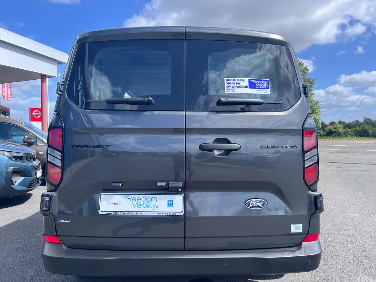 Ford Tourneo Custom MPV, Petrol Plug-in Hybrid, 2027, Grey