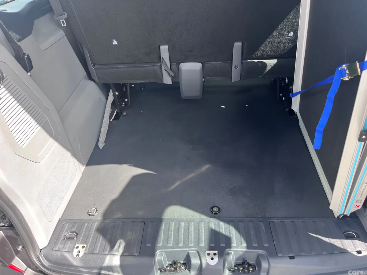 Ford Tourneo Custom MPV, Petrol Plug-in Hybrid, 2027, Grey