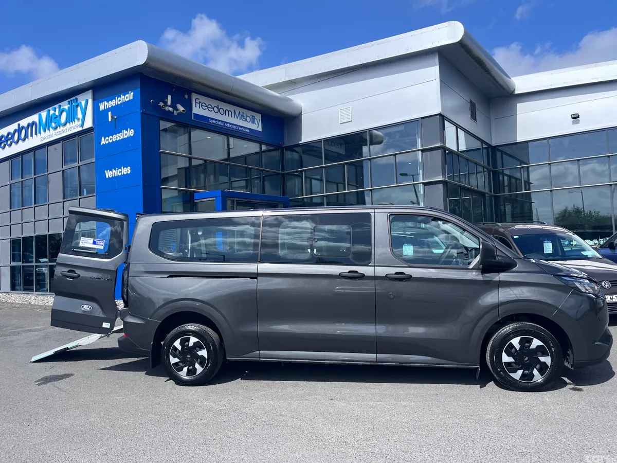 Ford Tourneo Custom MPV, Petrol Plug-in Hybrid, 2027, Grey