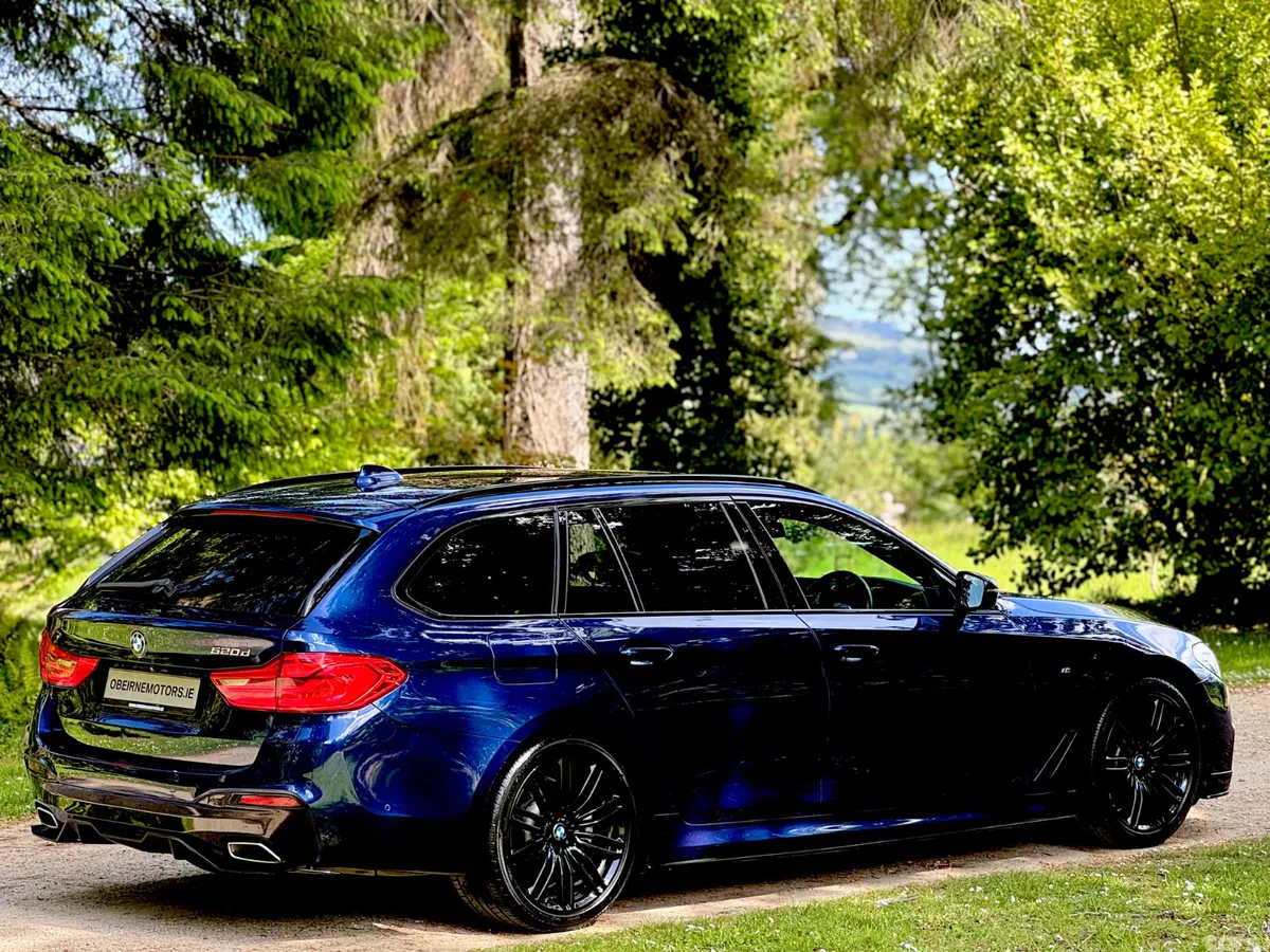 BMW 5-Series Estate, Diesel, 2019, Blue