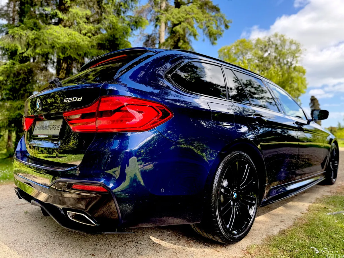 BMW 5-Series Estate, Diesel, 2019, Blue