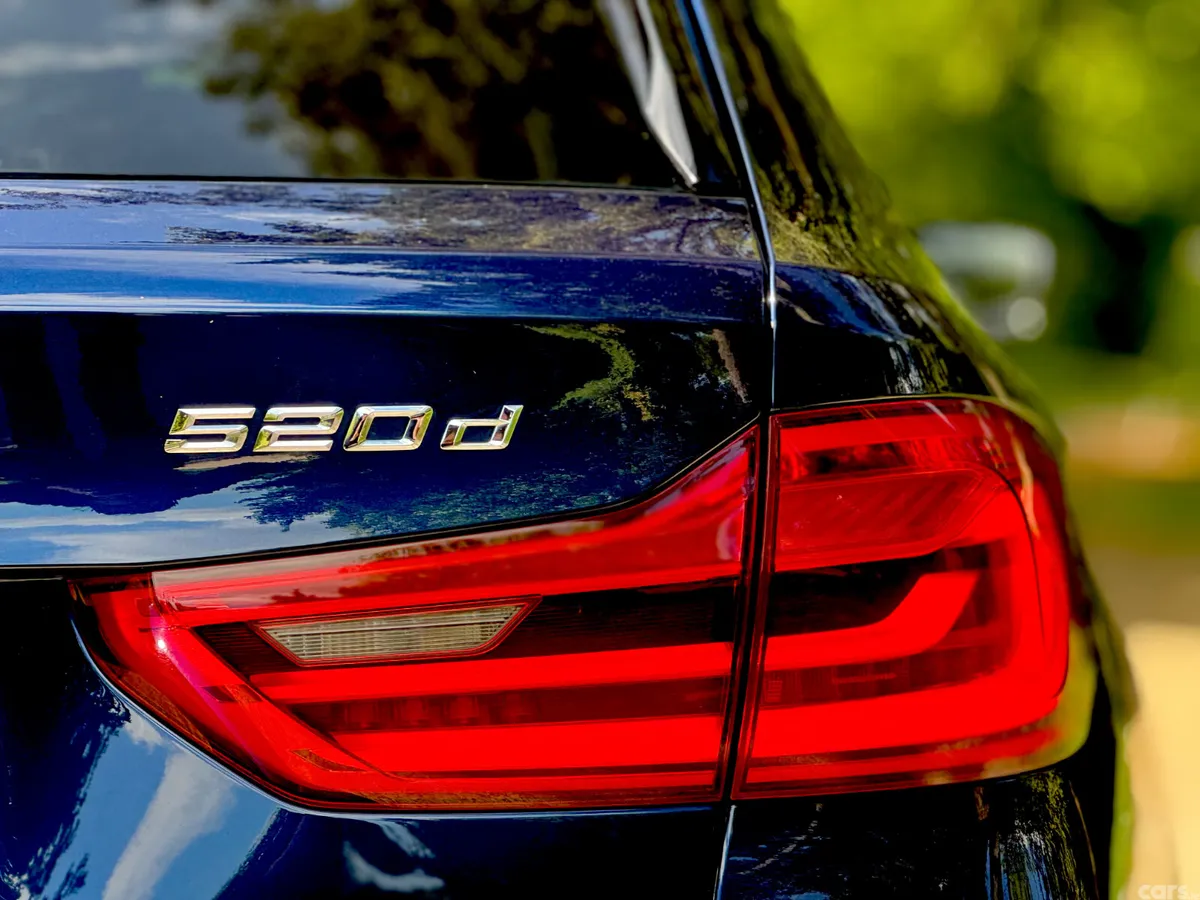 BMW 5-Series Estate, Diesel, 2019, Blue