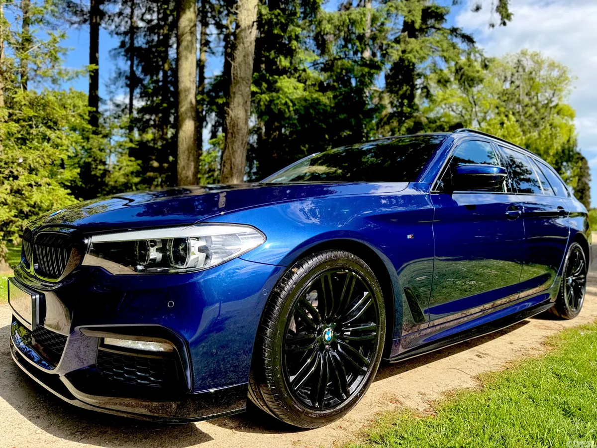 BMW 5-Series Estate, Diesel, 2019, Blue