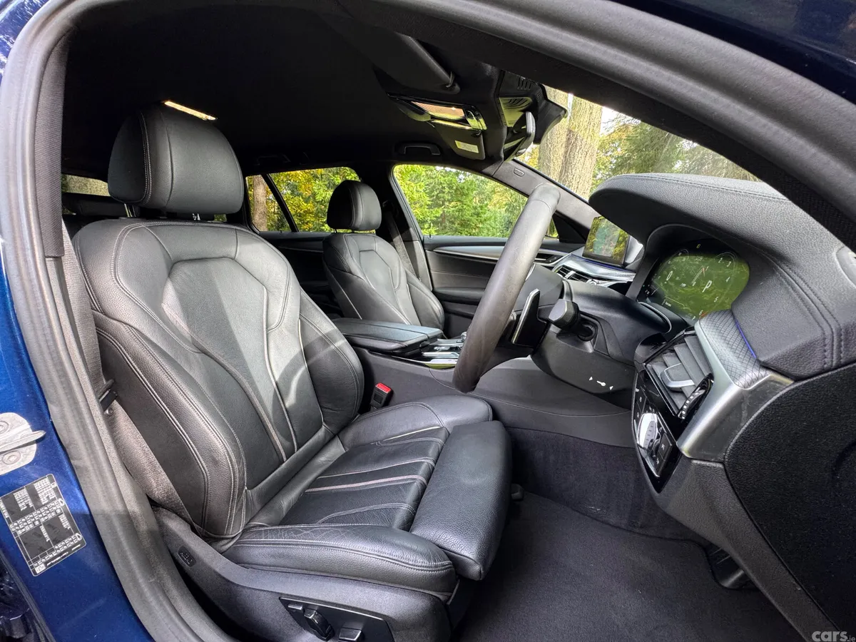 BMW 5-Series Estate, Diesel, 2019, Blue