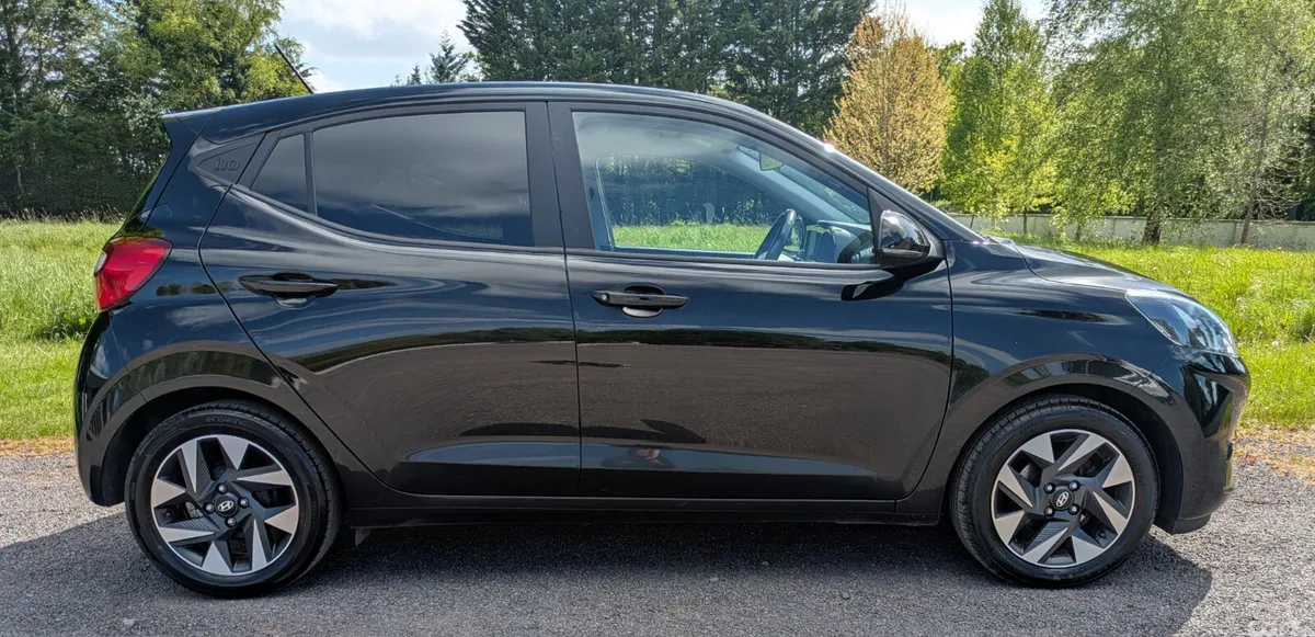 Hyundai i10 Hatchback, Petrol, 2023, Black