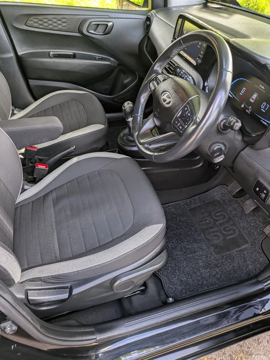 Hyundai i10 Hatchback, Petrol, 2023, Black