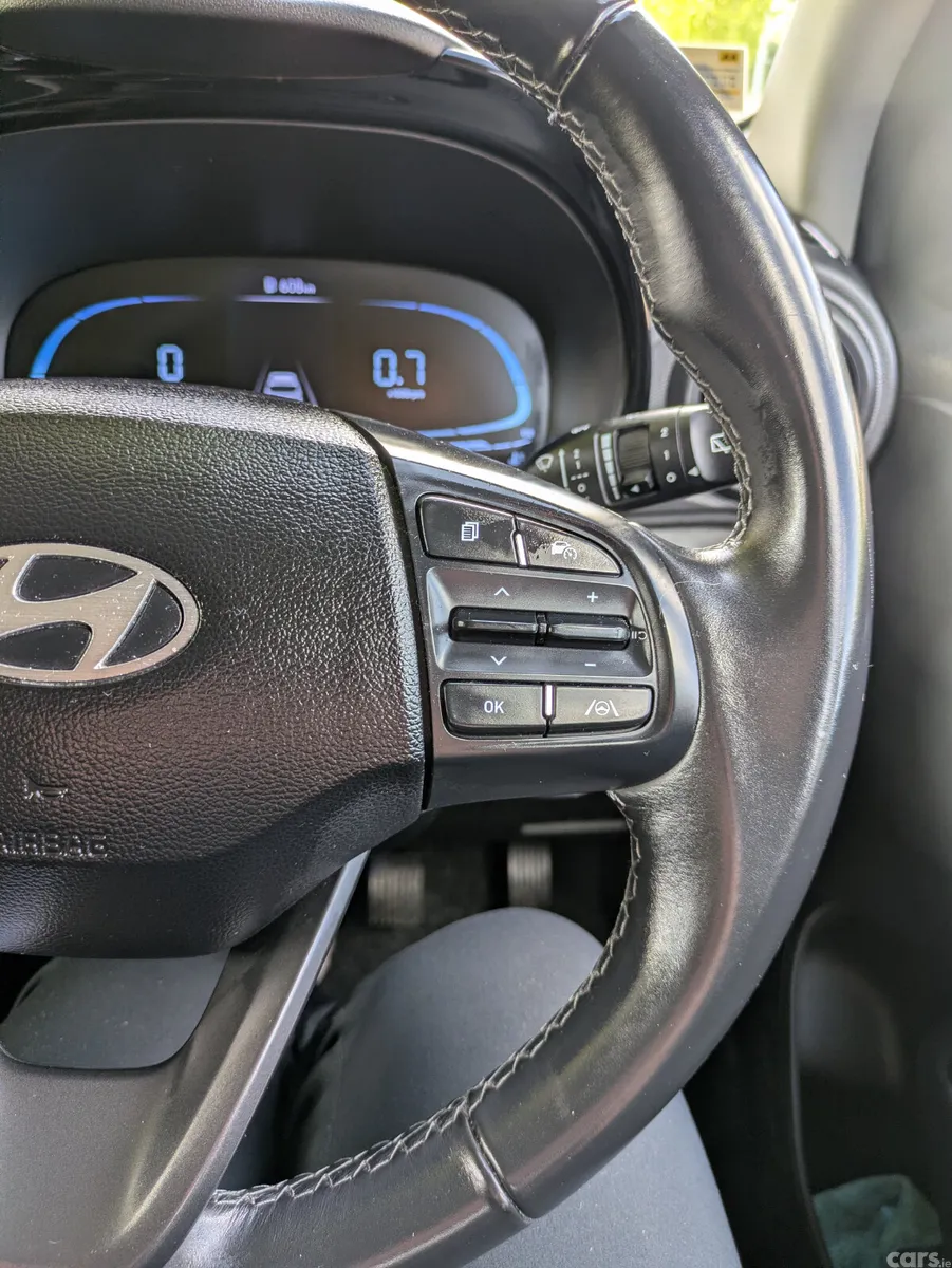 Hyundai i10 Hatchback, Petrol, 2023, Black