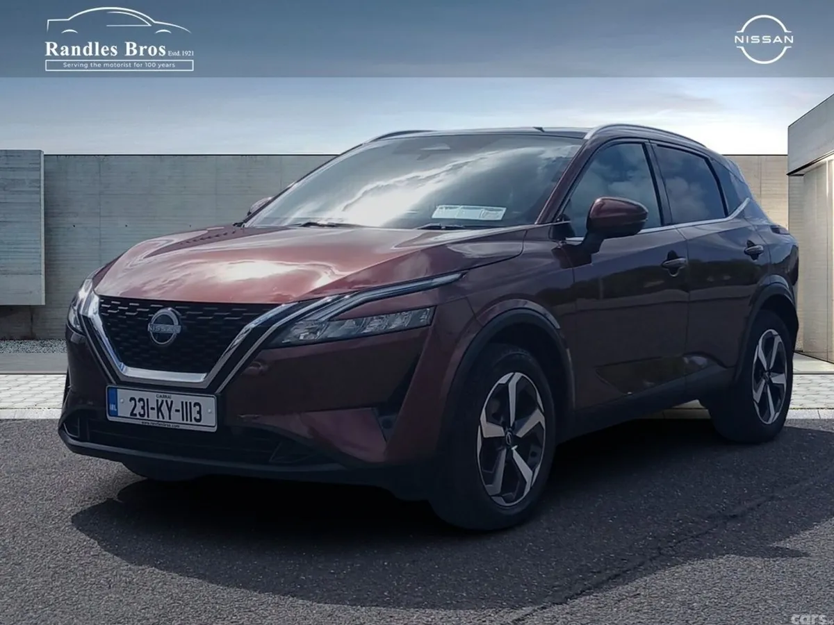 Nissan Qashqai MPV, Petrol, 2023, Red