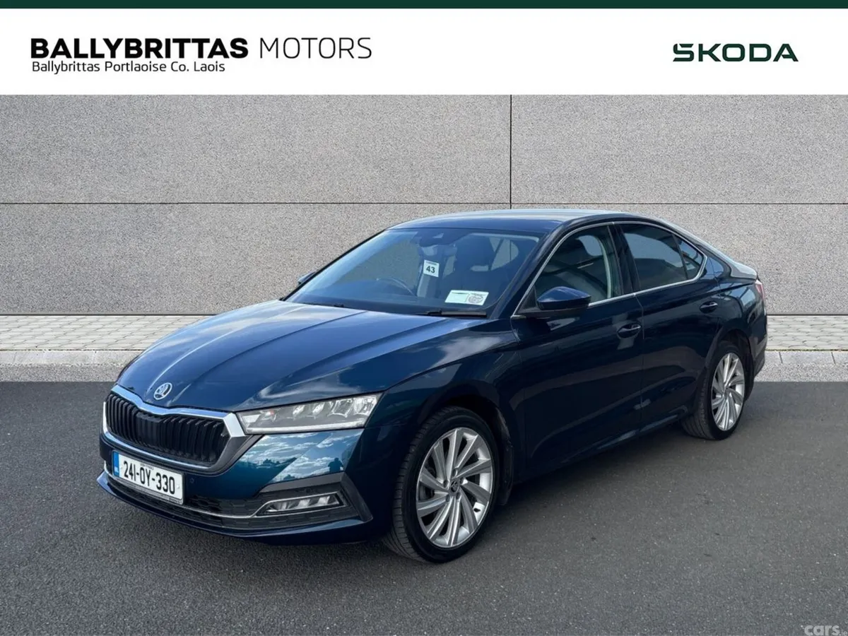 Skoda Octavia Saloon, Diesel, 2024, Blue