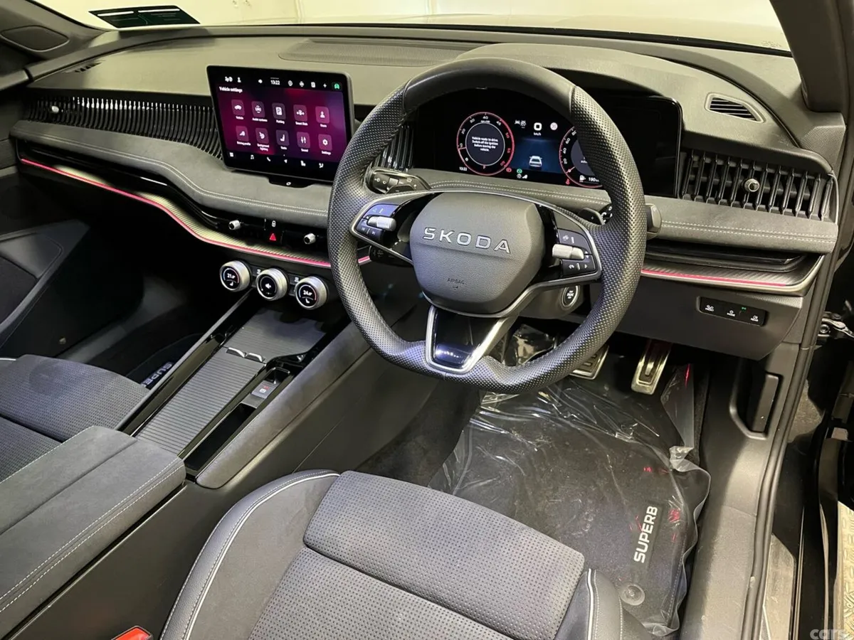 Skoda Superb Saloon, Diesel, 2025, Black