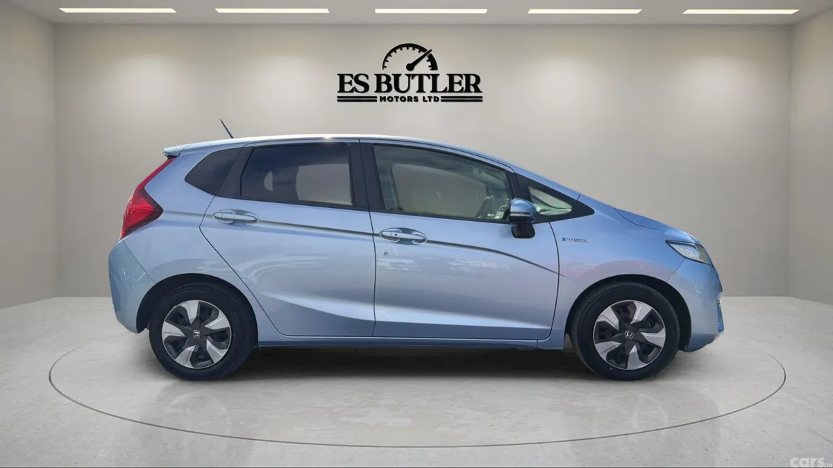 Honda Fit Hatchback, Petrol Hybrid, 2017, Blue