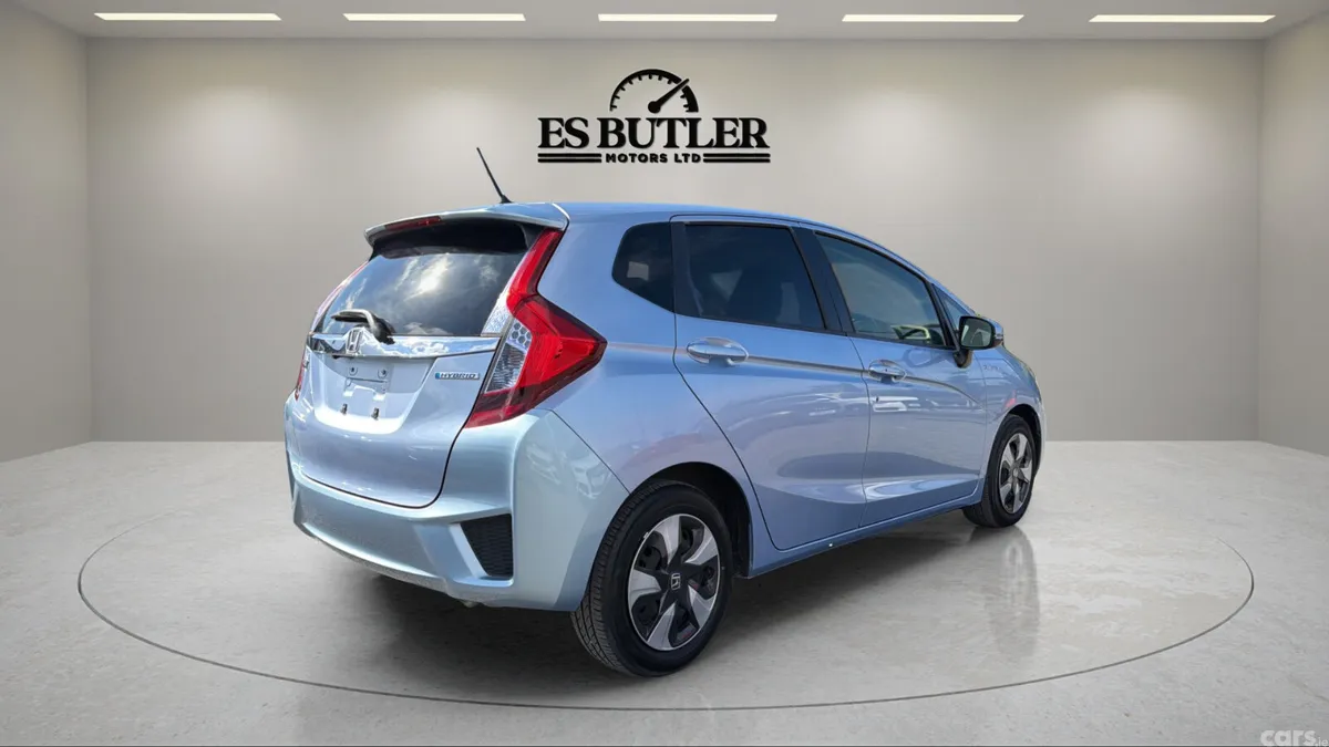 Honda Fit Hatchback, Petrol Hybrid, 2017, Blue