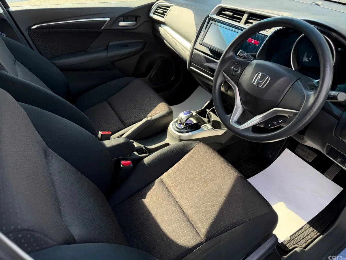 Honda Fit Hatchback, Petrol Hybrid, 2017, Blue