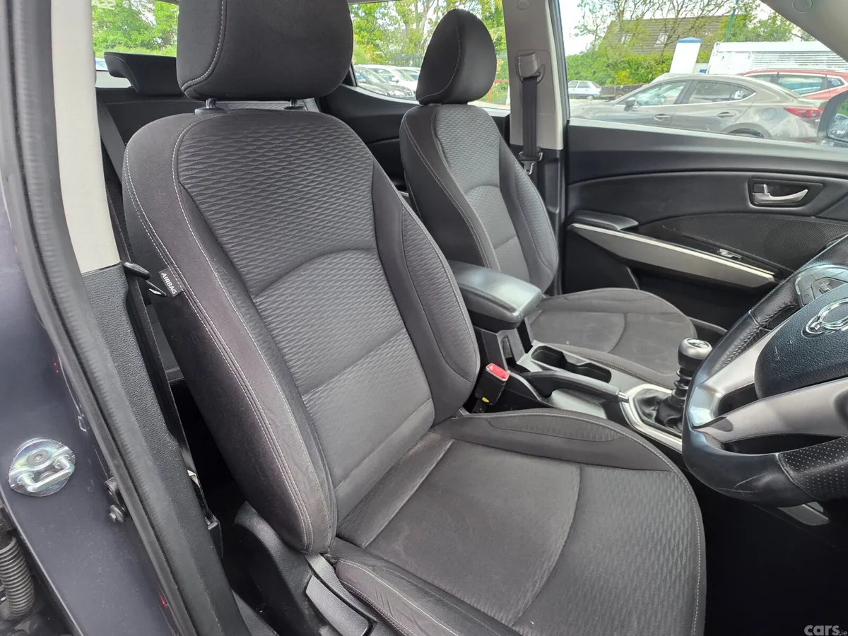 SsangYong Tivoli SUV, Petrol, 2021, Grey
