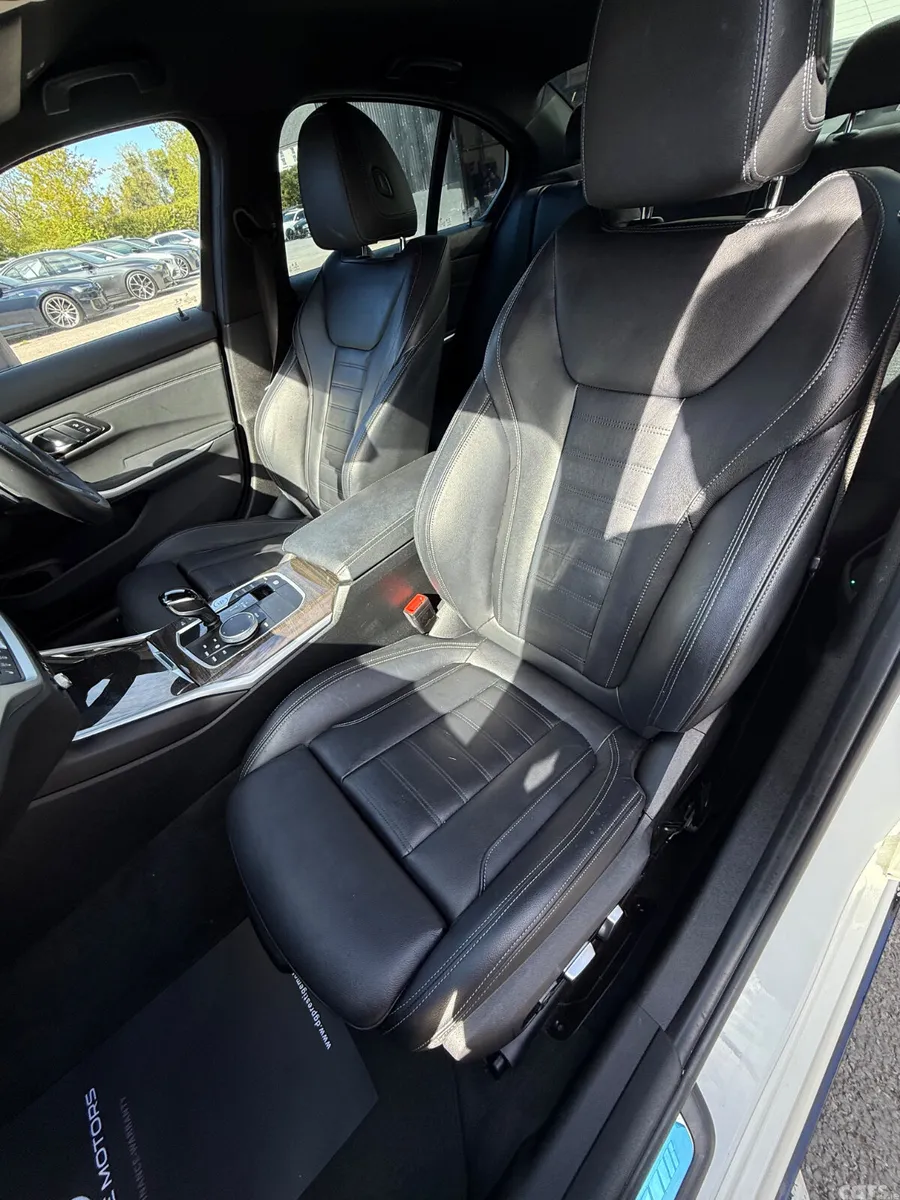 BMW 3-Series Saloon, Diesel, 2019, White