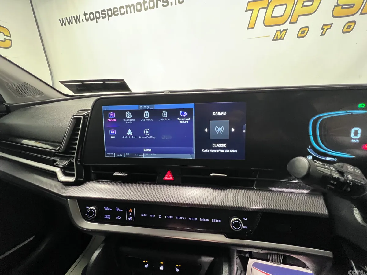 Kia Sportage SUV, Diesel Hybrid, 2023, White