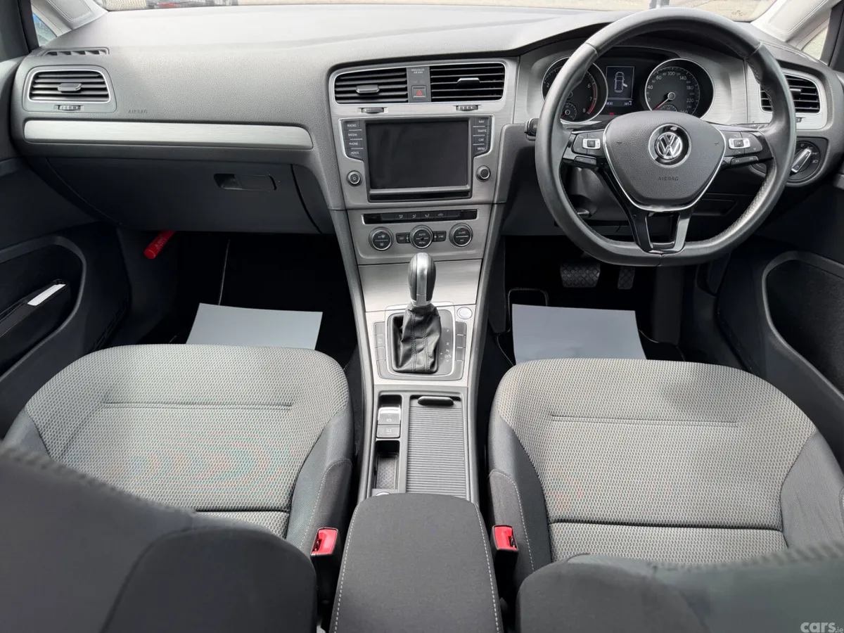 Volkswagen Golf Hatchback, Petrol, 2017, Red