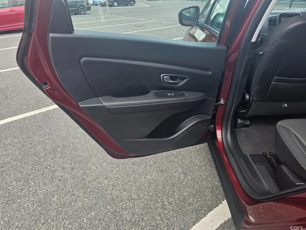 Renault Grand Scenic Hatchback, Diesel, 2020, Red