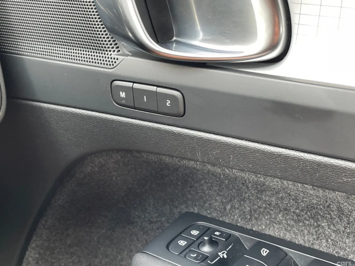 Volvo XC40 SUV, Petrol Plug-in Hybrid, 2023, Grey
