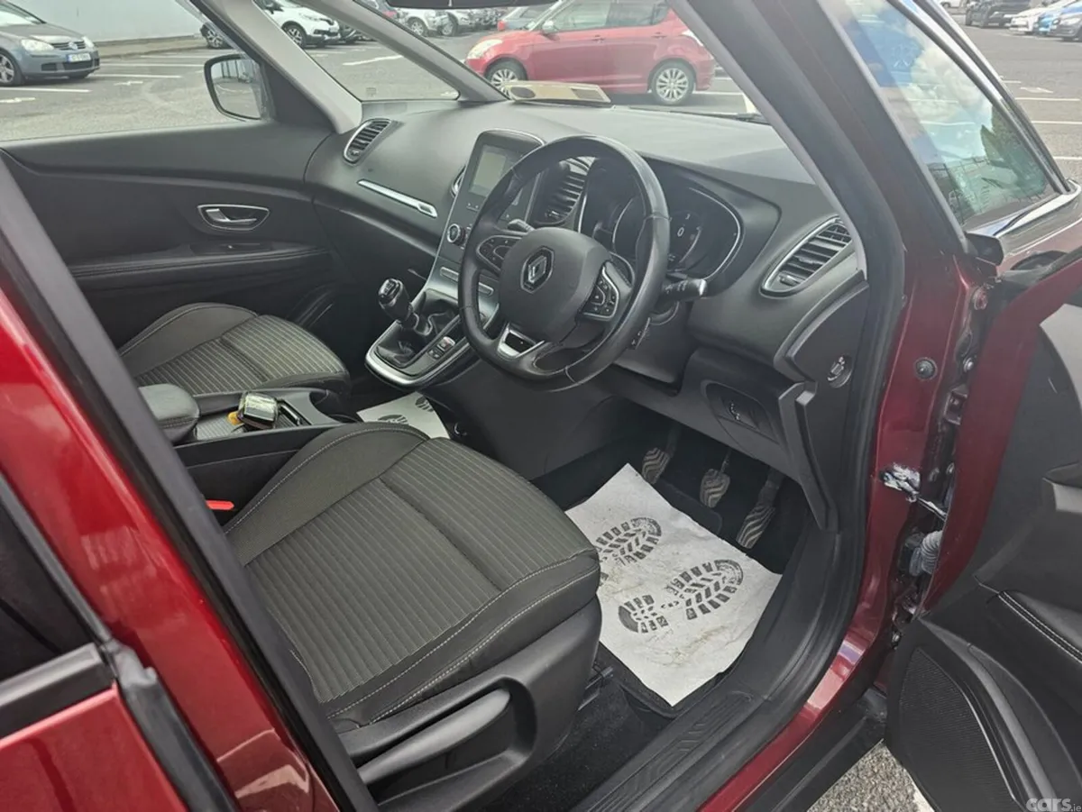 Renault Grand Scenic Hatchback, Diesel, 2020, Red