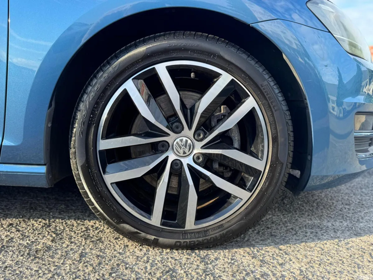 Volkswagen Golf Hatchback, Petrol, 2013, Blue
