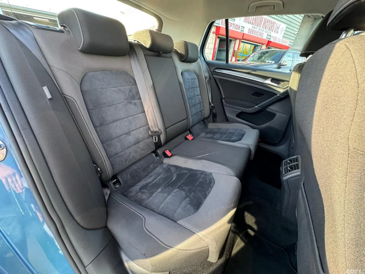 Volkswagen Golf Hatchback, Petrol, 2013, Blue