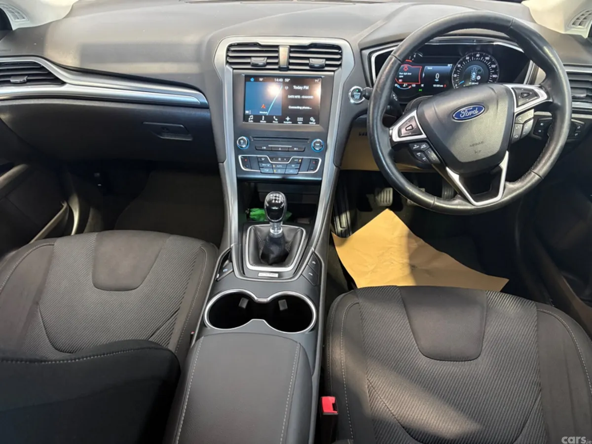 Ford Mondeo Hatchback, Diesel, 2017, Blue