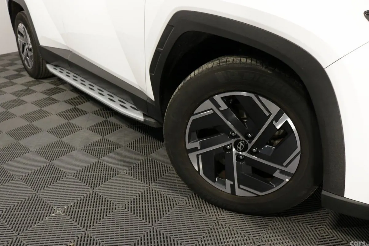 Hyundai Tucson SUV, Petrol Hybrid, 2025, White