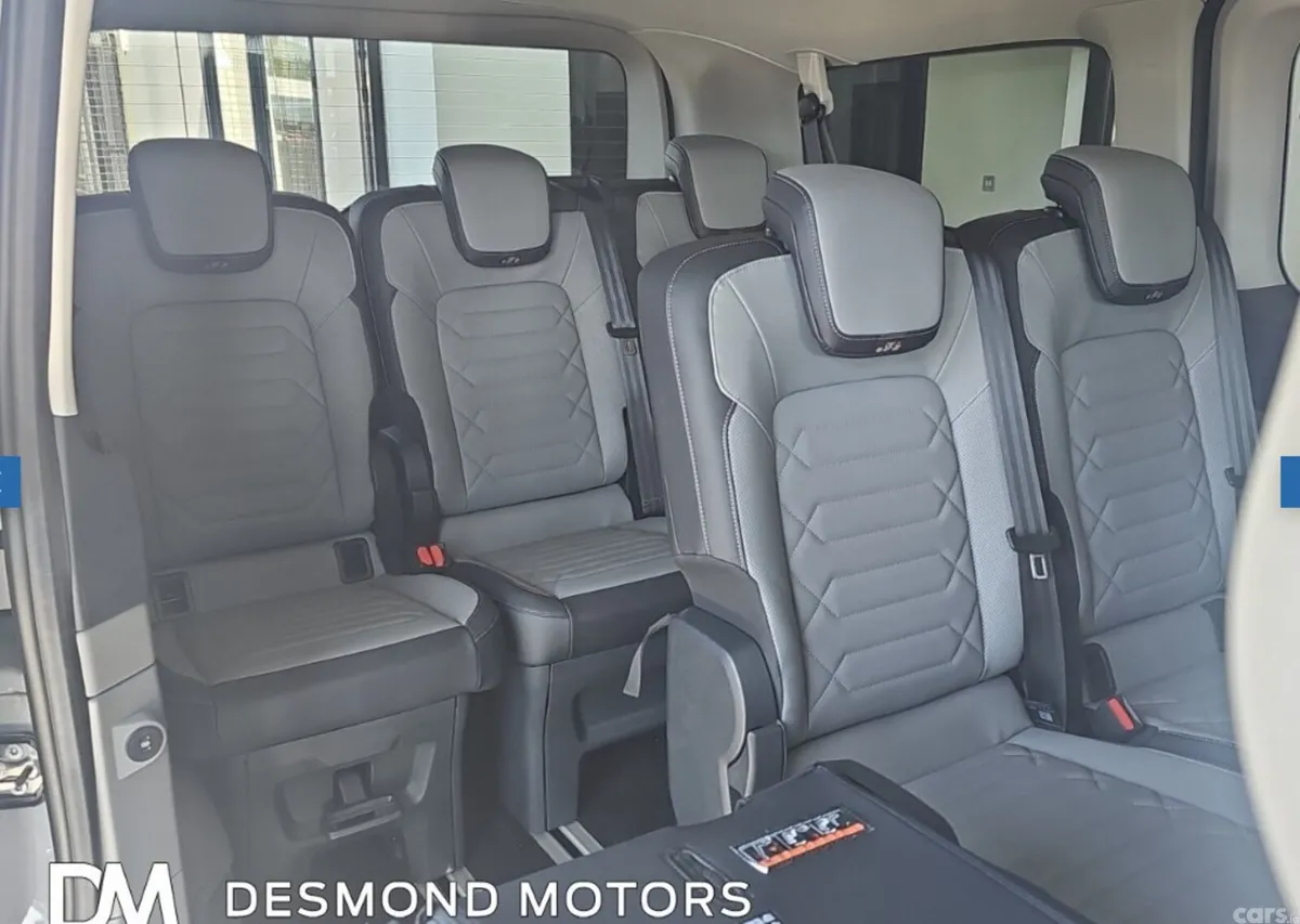 Ford Tourneo MPV, Electric, 2026, Grey