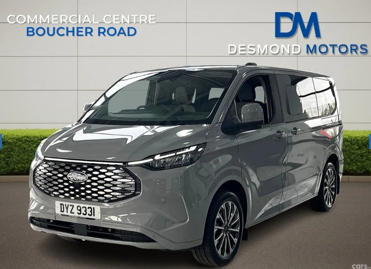 Ford Tourneo MPV, Electric, 2026, Grey