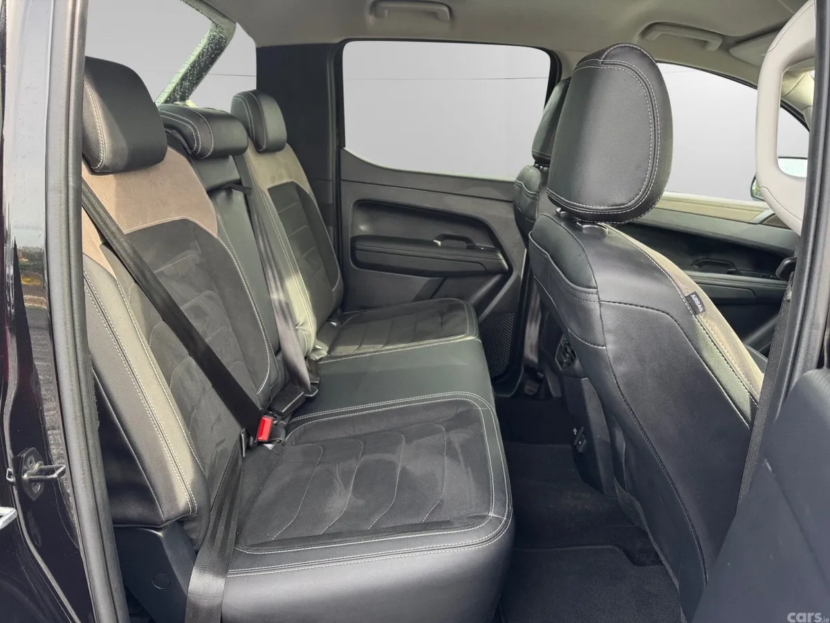 Volkswagen Amarok Pick Up, Diesel, 2025, Black
