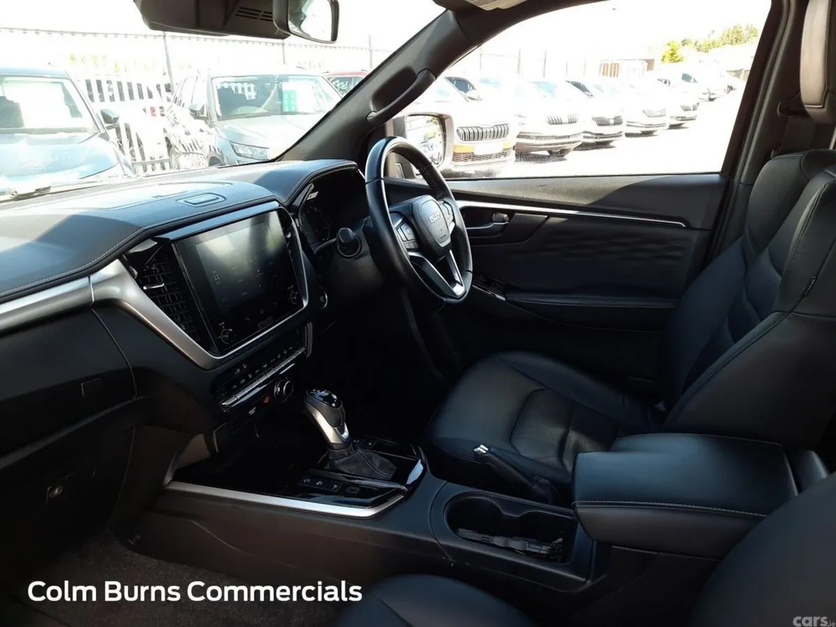 Isuzu D-Max MPV, Diesel, 2025, Black