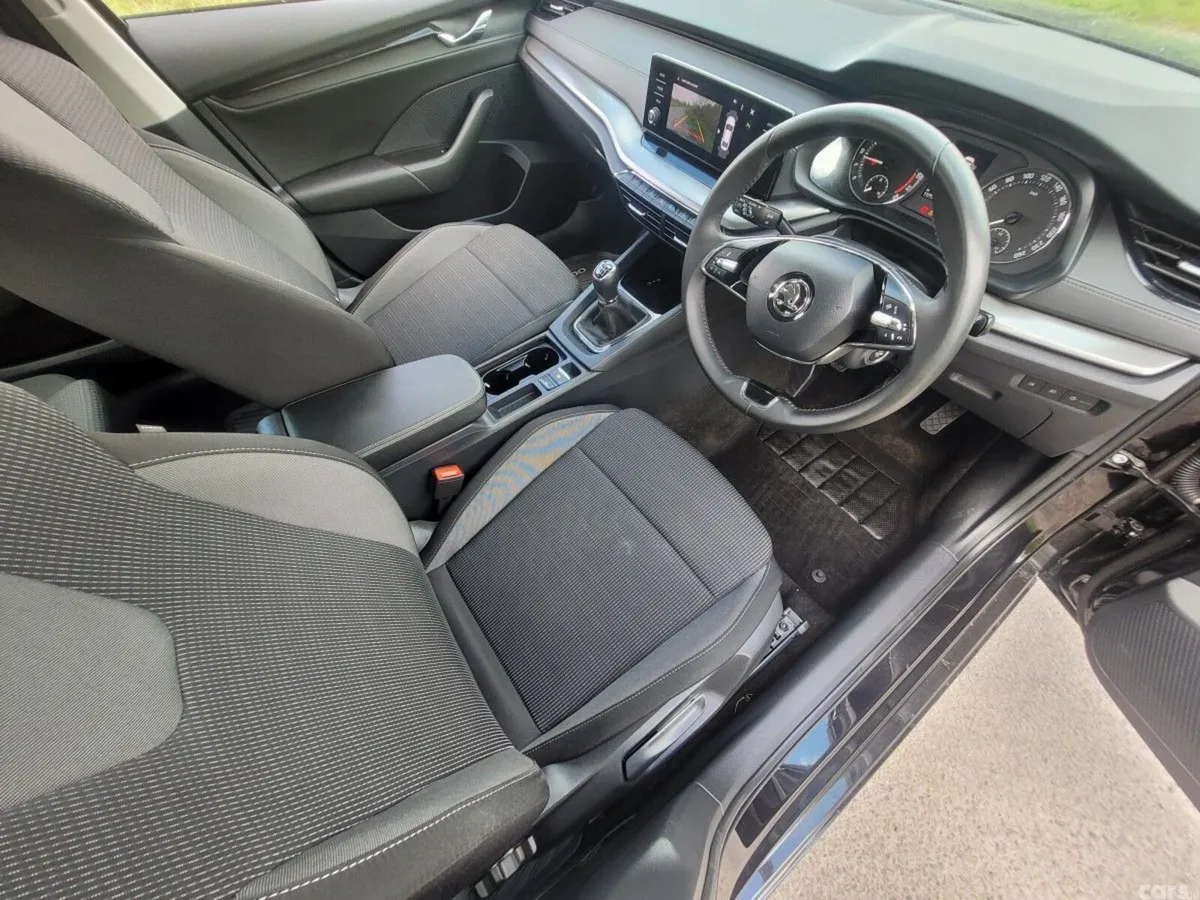 Skoda Octavia Saloon, Diesel, 2024, Black