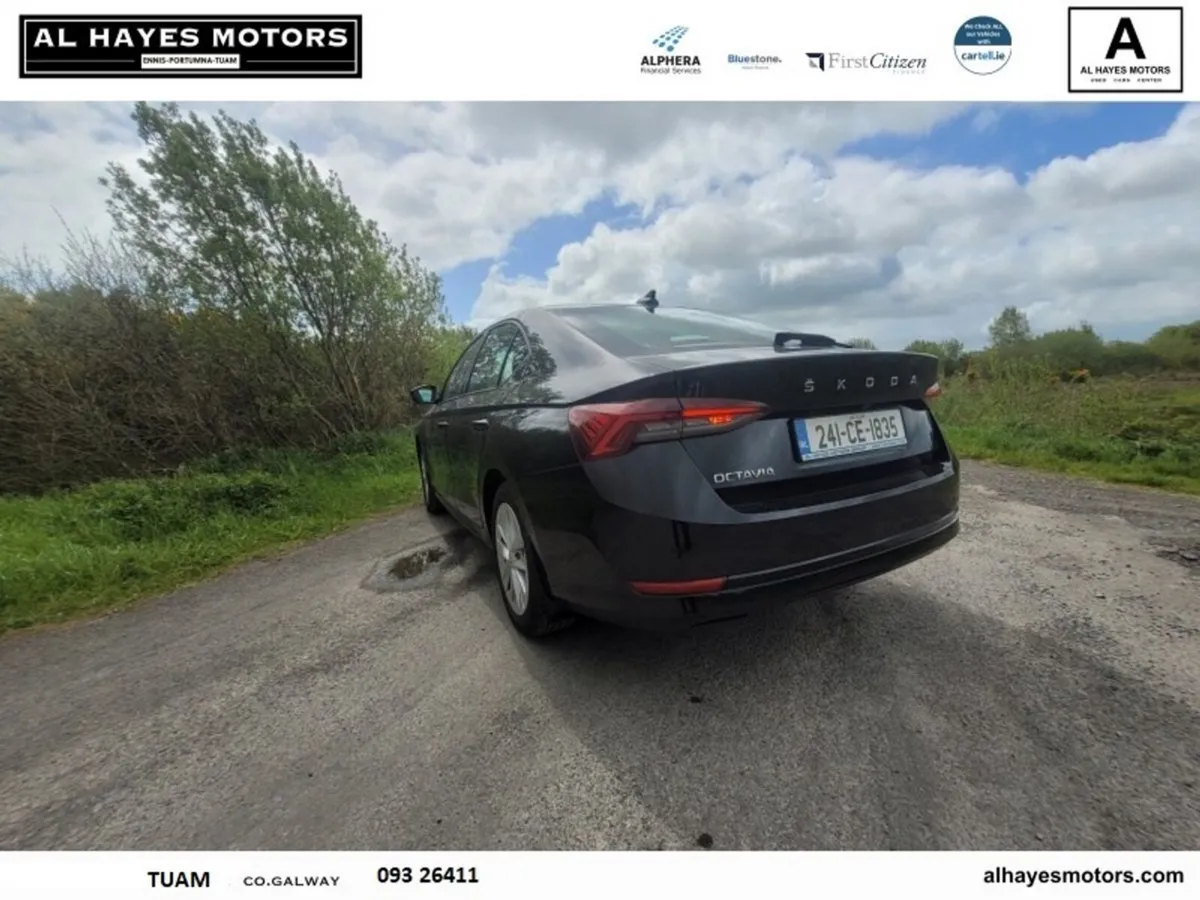 Skoda Octavia Saloon, Diesel, 2024, Black